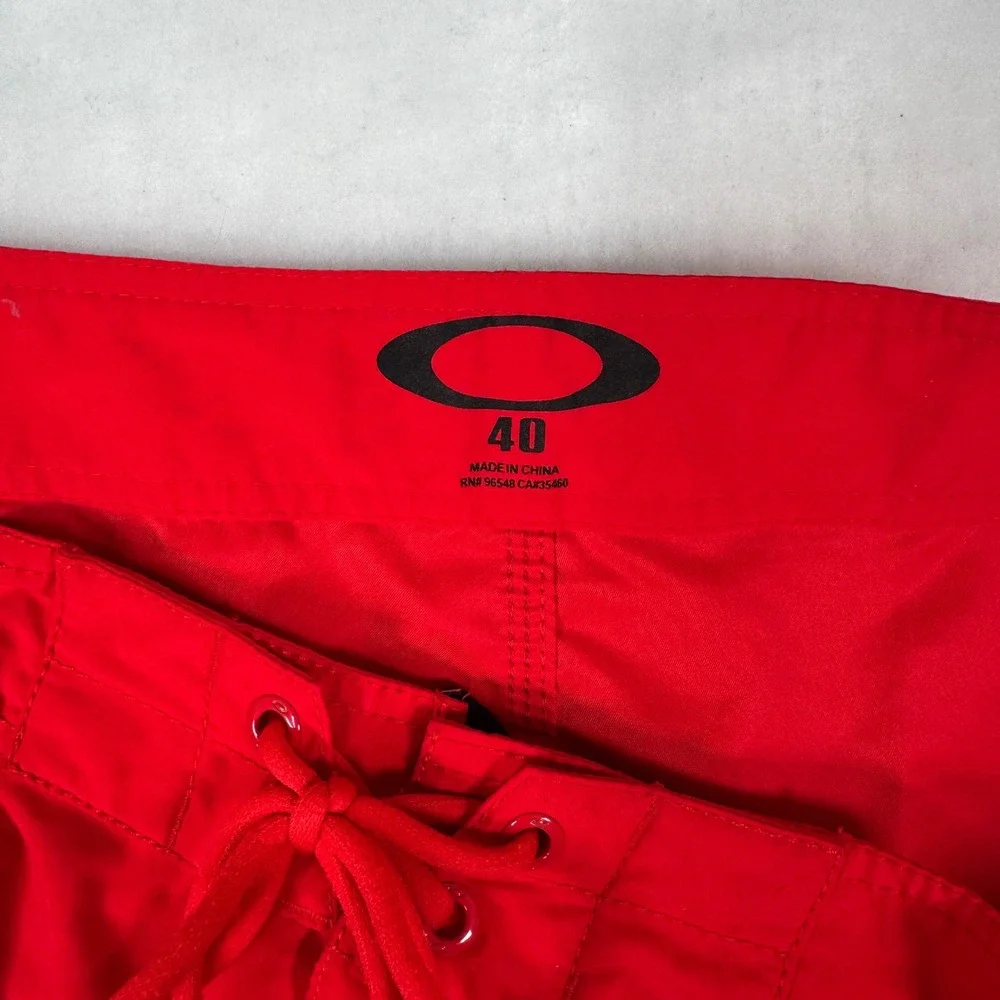 Oakley Board Shorts Mens Size 40 Red Spell Out Graphic Surf Swim Trunks